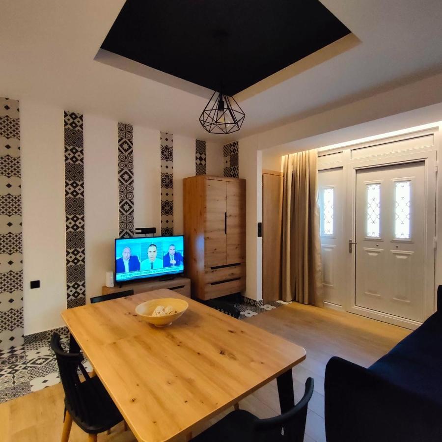 Gekas Premiun City Center Apartment Калампака Экстерьер фото