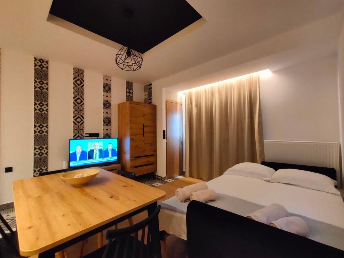 Gekas Premiun City Center Apartment Калампака Экстерьер фото
