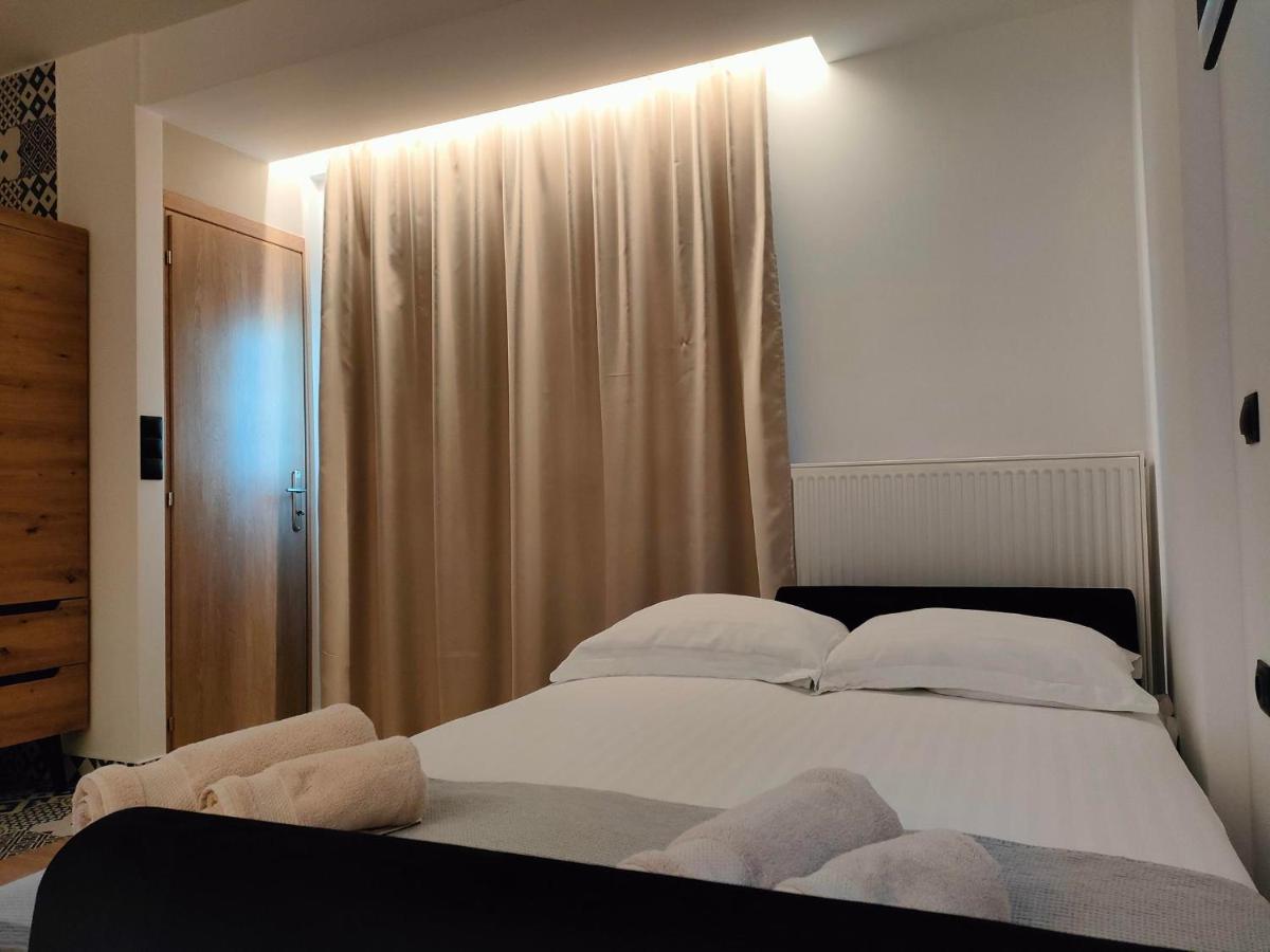 Gekas Premiun City Center Apartment Калампака Экстерьер фото